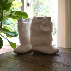 Gymboree Girls White Toddler Boots